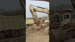 Excavator CAT company ka machine [upl. by Sairahcaz]