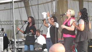 Mandisa introducing her band Glorious Funk [upl. by Hamas]