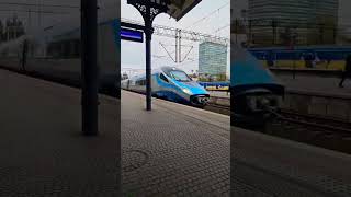 Pendolino z postojem na jakiejś wsi [upl. by Enner504]