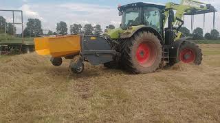 Schwadlüfter Elho TR 300 am Claas Arion mit Seitenversatz [upl. by Kachine]