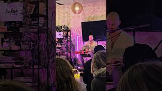 attentive audience at sofarsoundsberlin sofarsounds 🖤✨️ acousticguitar livemusic sofarsounds [upl. by Ahsikal]