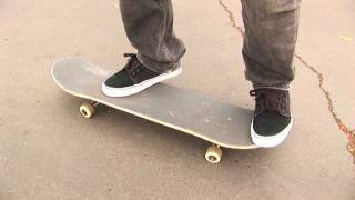 HOW TO KICKFLIP THE EASIEST WAY TUTORIAL [upl. by Ynnub]