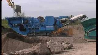 Powerscreen® XH320 Impact Crusher  Warrior 1400 [upl. by Urita]