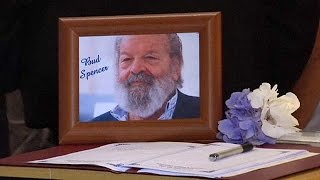 Funérailles de Bud Spencer à Rome [upl. by Anairol60]