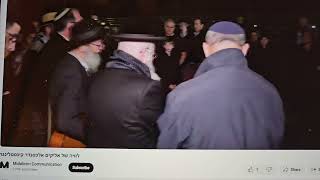 bsheim Hashem Carlebach song played by Reb Chaim David Sheyichyeh at Elyakeem zquotls kevurah [upl. by Vonnie]