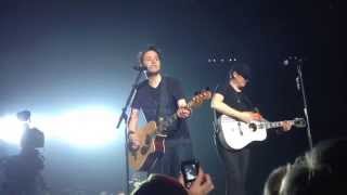 Blink 182  Waggy Acoustic Live in Liverpool [upl. by Rehprotsirhc]