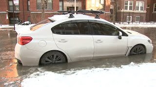 Chicago water line break causes flooding freezing amid freezing temps [upl. by Marks]