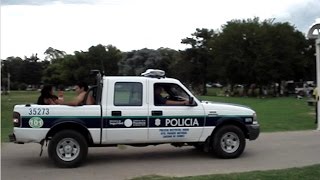 Policia Bonaerense con sirena [upl. by Nosirrag]