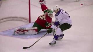 Niklas Backstrom Awesome Shootout Save February 1 2011 [upl. by Dor68]