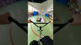 SKOCZYŁEM NAD 6 OSOBAMI  😳 shorts viral school comedy fun challenge action pov trend [upl. by Naot]