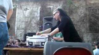 Skrillex live quotYESSSSS OHHH MAHH GODquot SXSW 2011 [upl. by Gaultiero]