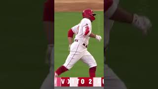 Joey Votto hits 300th CAREER REDS HOME RUN wCURTAIN CALL RedsCubs  43021 HD [upl. by Annaxor]