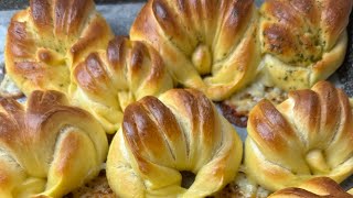 Cele mai pufoase si delicioase cornuri cu cascaval 👌🥐🥐 [upl. by Lomasi]