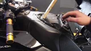 Installation tutorial Power Commander 5 into a Kawasaki ZX10R 20082010  HD English [upl. by Enialehs365]