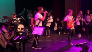 Chris Martin of Coldplay Surprises the Crowd and Joins 8th Grade Rock Band [upl. by Tail]