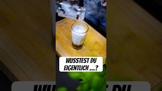 So schäumst du Milch in SEKUNDEN auf ☕✨ tippsundtricks [upl. by Melmon]