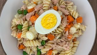 Receta de ensalada de fideos con verduras y atún [upl. by Tnarg]