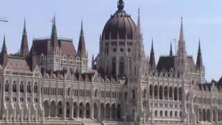 Budapest Parlament von der Donau aus Flusskreuzfahrten Donaukreuzfahrt mit TUI Allegra [upl. by Nevil]