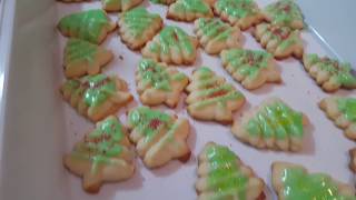 How to Make Almond Spritz Cookies using Wilton Recipe and Cookie Press [upl. by Lean]