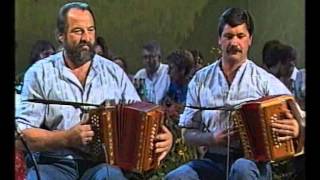 Schweizerische Volksmusik im Ybrig Swiss Folk Music in Ybrig  «Samschtigaabig im Ybrig» 19394 [upl. by Reave393]