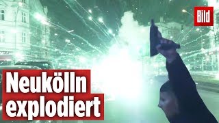 KugelbombenBöller explodiert in Neukölln  SilvesterKrieg in Berlin [upl. by Ellehcim197]