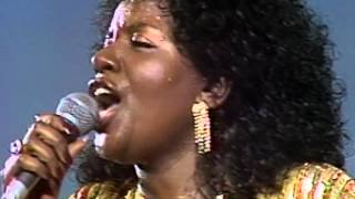 Gloria Gaynor  I Will Survive  Festival de Viña del Mar 1980 [upl. by Ardnuaet688]