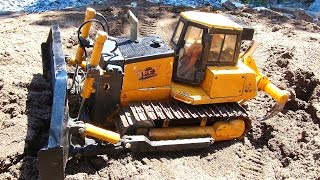 RC ADVENTURES  114 Scale Bulldozer  Backfilling a Pond [upl. by Halda303]