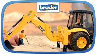 JCB 5CX eco Baggerlader  02454  Bruder Spielwaren [upl. by Ailime]