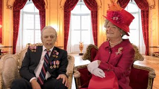 Cette annéelà • Marc Labrèche reçoit la reine Élisabeth II et le prince Philip • Avanti en reprise [upl. by Barabbas172]