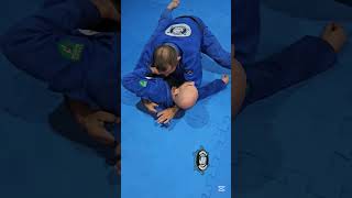 Estrangulamento de Lapela bjj [upl. by Eimmot1]