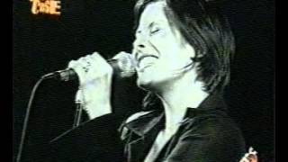 Natalie Imbruglia  Live in Milan 1998  Leave Me Alone [upl. by Benedicta95]