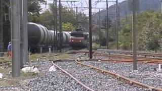 Trains de fret  BB 7381 sur l ITE quotciments Lafargequot de Viviers 07 [upl. by Adnana307]