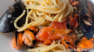 SPAGHETTI CON COZZE E POMODORI [upl. by Dnalyr930]