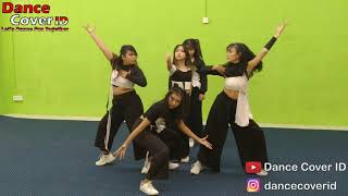 QCover Dance Cover Everglow at Rookie Award III KCM Wisma Asri 270621 [upl. by Emmer]