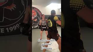 Chute giratório no Ataque kickboxing hapkido muaythai mma taekwondo video luta tiktok ufc [upl. by Aihtiekal]