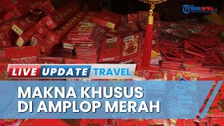 Makna hingga Adab Menerima Angpao Amplop Merah saat Perayaan Imlek Harus Diterima dengan 2 Tangan [upl. by Hgielrebma]