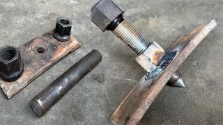 How to Make a Puller Used to Remove the Front Wheel of a Truck if it Gets Stuck  interesting tool [upl. by Adnoel571]