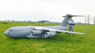 GIANT SCALE C17 GLOBEMASTER  COLIN STRAUSS AT ROUGHAM RC PLANES  2004 [upl. by Ecinahc]