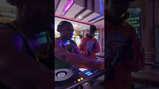 Jamdown shafflas live at Paris lounge langatajamdownshafflas djdenohnemuruu [upl. by Everard]