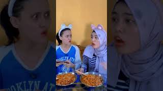 Tantangan makan mie pedas ngeshortsbareng comedyterbaru comedy comedylucu [upl. by Couchman]