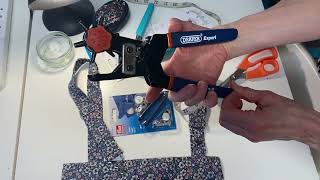 Applying Prym buttons with Prym Vario Pliers for fasteners eyelets and jeans [upl. by Norud]