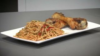 Spaghettisalade met Pesto en BBQ Drumsticks  recept [upl. by Volnak47]