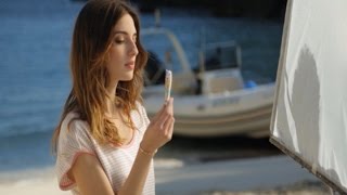 María Valverde protagoniza la campaña de Tampax [upl. by Burra86]