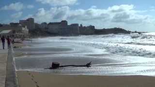 Biarritz  marée basse  marée haute High tide  low tide [upl. by Hance445]