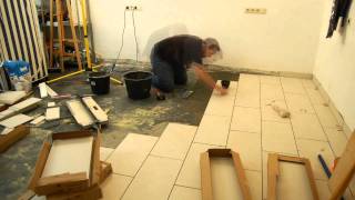 Fliesen verlegen im Zeitraffer  How to Tiling time lapse [upl. by Colly]