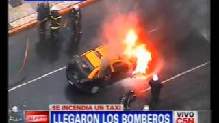 C5N  TRANSITO SE INCENDIO UN TAXI [upl. by Arodnap]