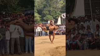 sonbhadra दुद्धी के खेल मैदान पर गोवर्धन पूजा के अवसर पर हैरतंगेज करतब दिखाते पहलवान गोवर्धनपूजा [upl. by Ambrogio107]