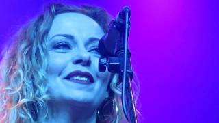 Anneke van Giersbergen  Saturnine The Gathering Teatro Nescafé de las Artes  Chile 040318 [upl. by Esirec]