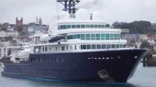 Roman Abramovichs Mega Yacht LE GRAND BLEU leaves Guernsey Harbour [upl. by Eadie70]