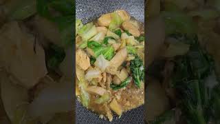 SIZZLING SOUNDS STIRFRY SALMON WITH CABBAGE AND MUSHROOMS satisfyingtaste healthyfoodAsianRecipes [upl. by Aibara897]